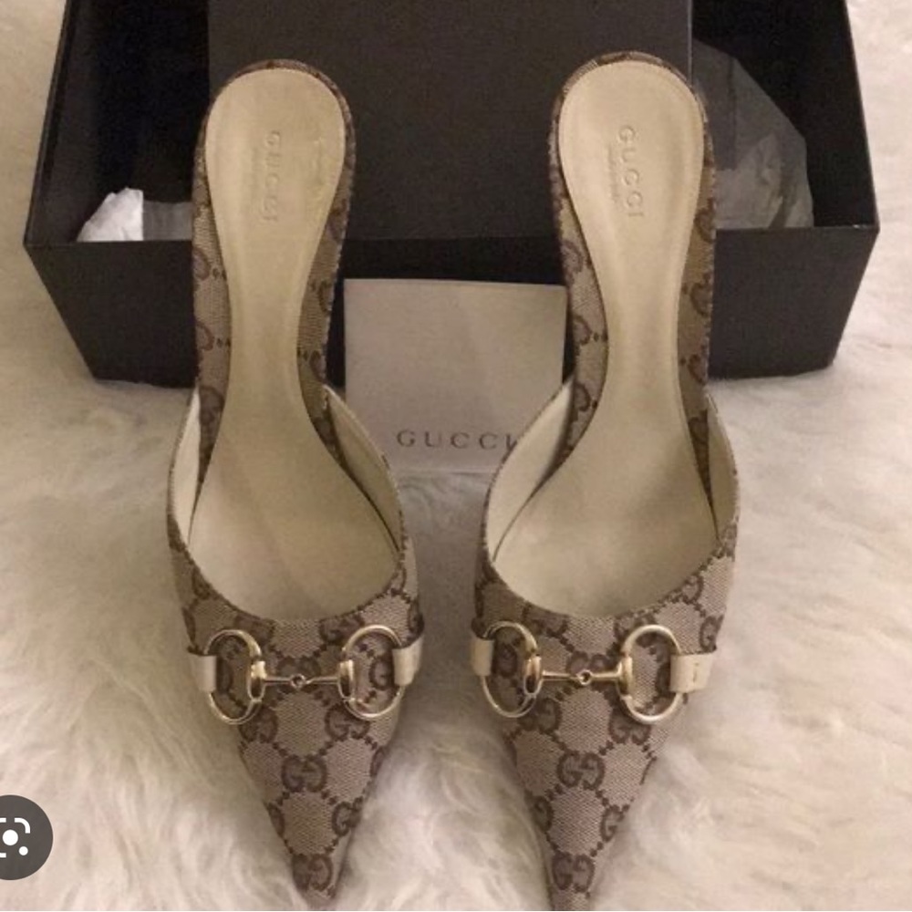 ISO IN SEARCH OF GUCCI MONOGRAM KITTEN HEEL SIZE 8